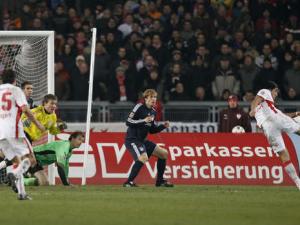 Stuttgart-khedira-schuss.jpg